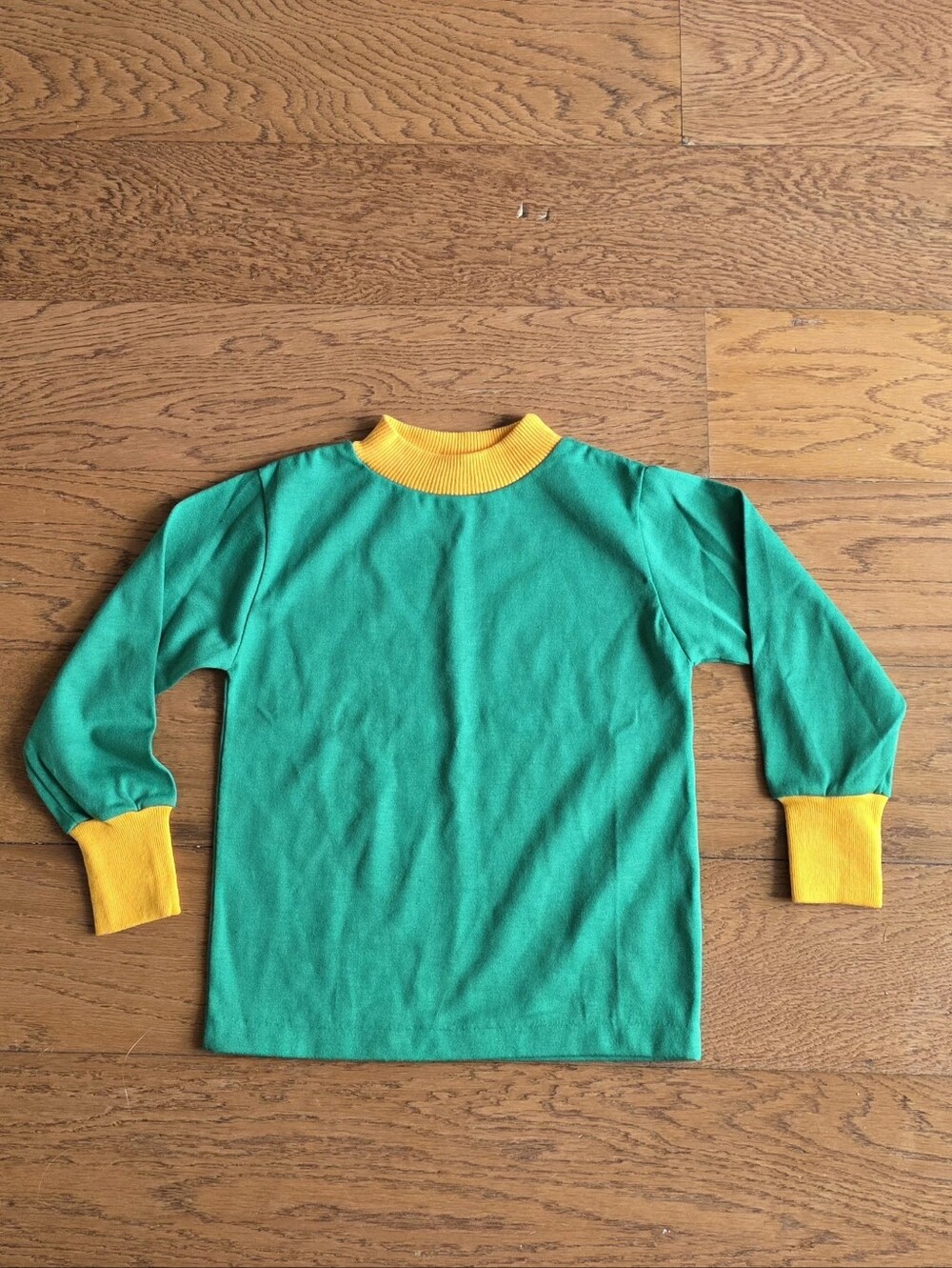 Vintage Kids Tshirt Green Yellow Size 5